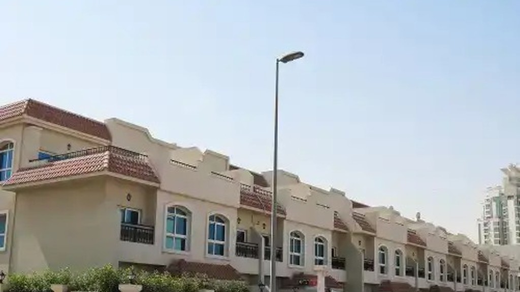7 West Villa
