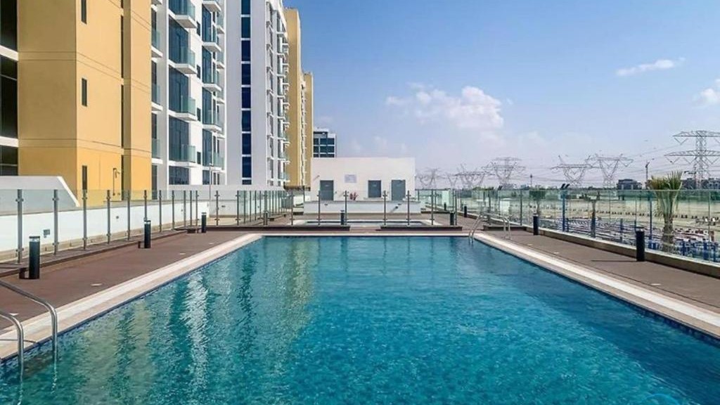 Azizi Riviera 13