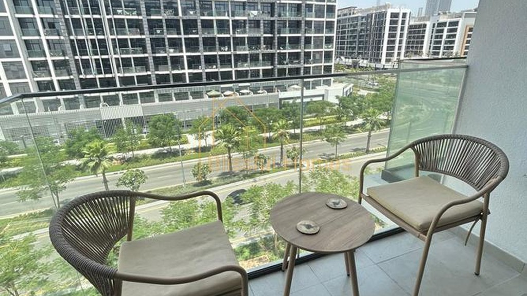 Azizi Riviera 23