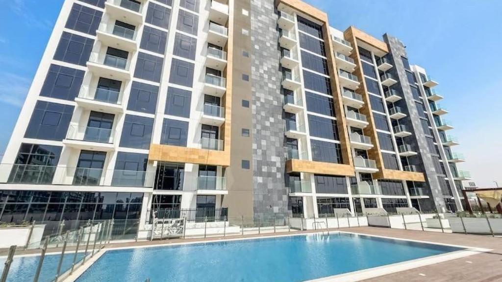 Azizi Riviera 47