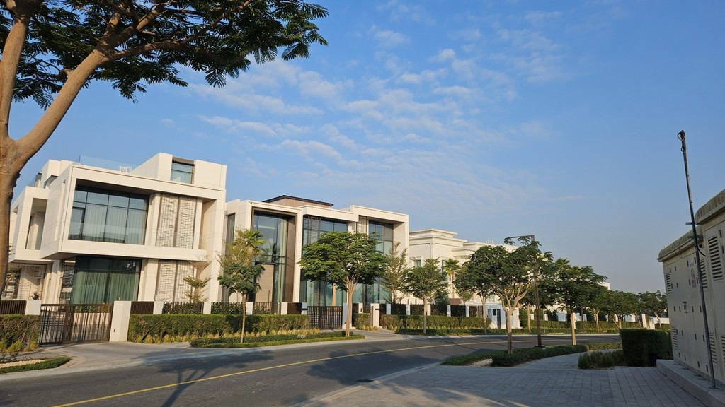 Dubai Hills-Hills View Community