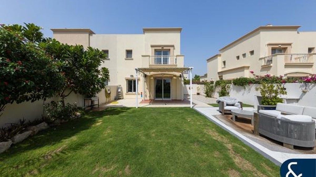 Emirates Living – Springs 8