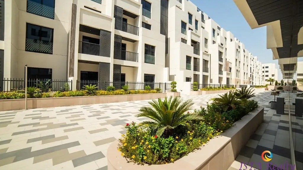 Mirdif Hills – Al Multaqa Avenue