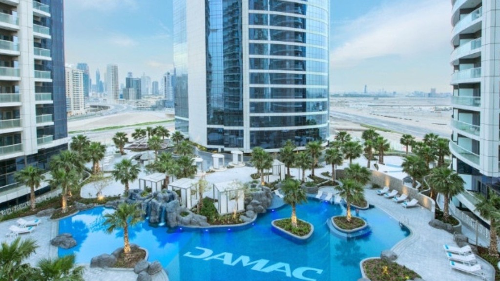 Paramount Tower Hotel and Residence