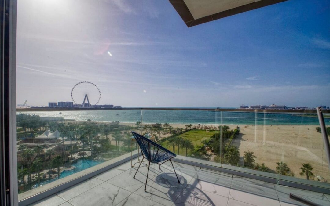 Luxury 3BR + Maid | Panoramic Sea | Palm Views