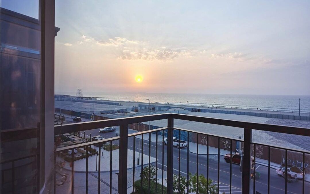 Cosy & Fully Furnished 1BR | Stunning Full Sea View